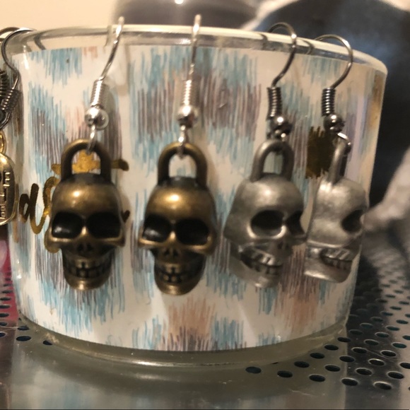 Awesome Skull Earrings Diff Colors! - Picture 8 of 8